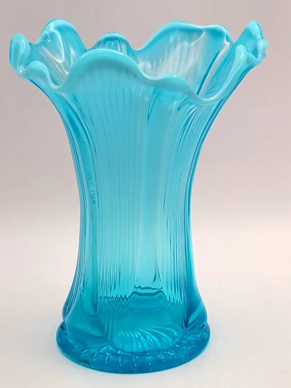 Jefferson Glass Antique Blue Opalescent Lined Heart Swung Vase 7